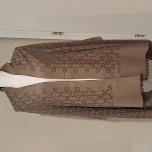 Gucci Outlet Scarf